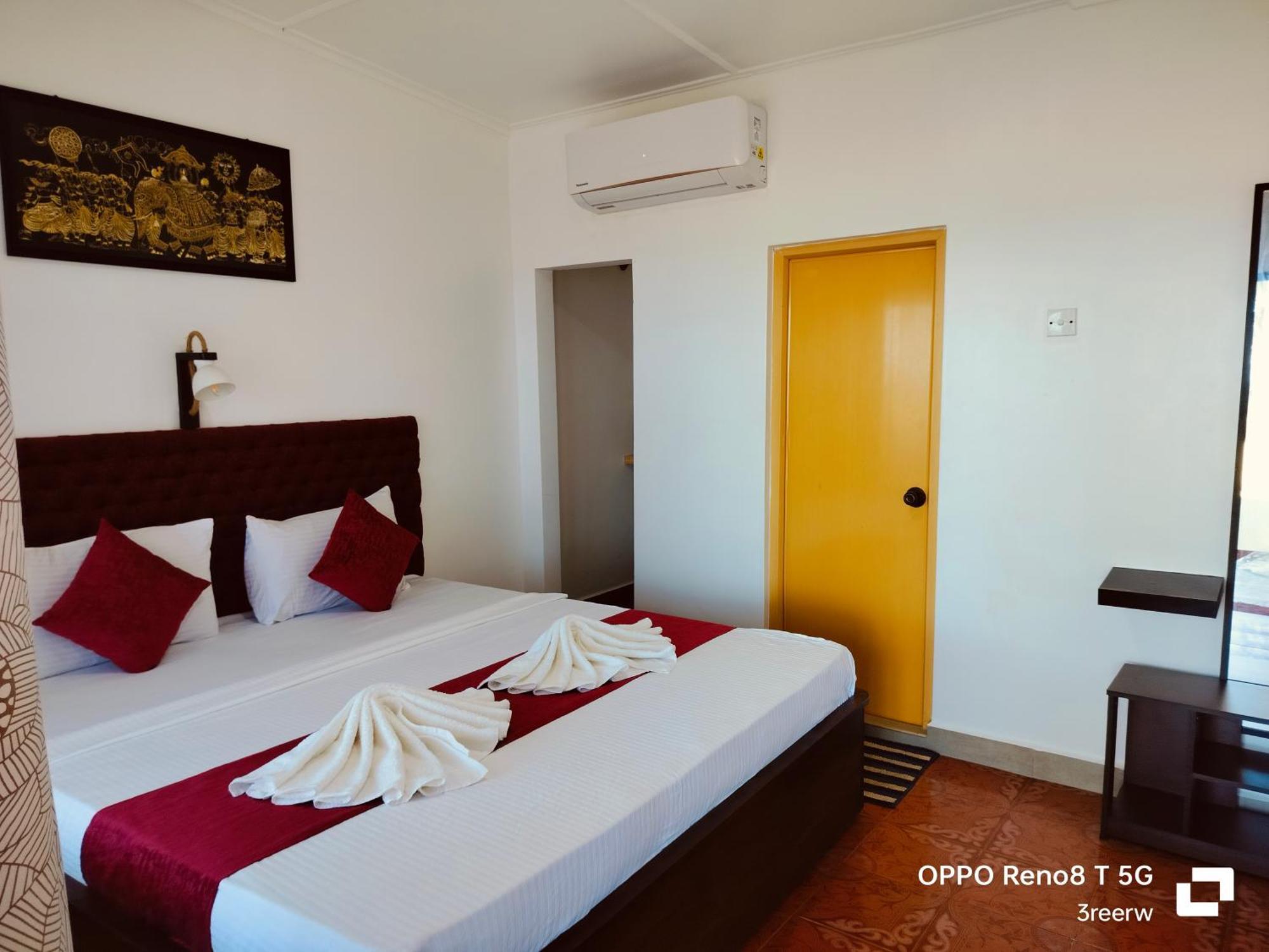 French Garden Pragash Beach Hotel Trincomalee Exterior photo